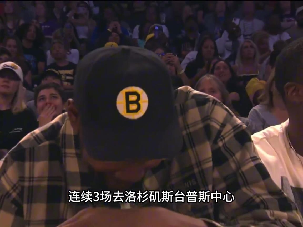 KD凡心大動(dòng)？連續(xù)三場(chǎng)盯梢火花隊(duì)皮衣布林克庫(kù)里‘準(zhǔn)妹夫’上線？