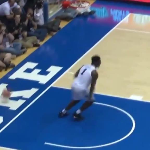 真的很炸裂！錫安大學(xué)時(shí)的球風(fēng)是真勁爆啊